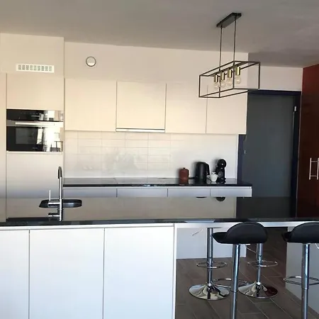 Luxestudio - Zeezicht - Groot Terras - Zwembad * Oostende
